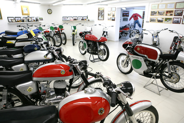 Colección de motos Bultaco