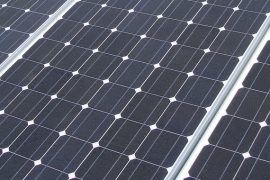 El invento español que hace más potentes las placas solares sin tener que  cambiar la instalación