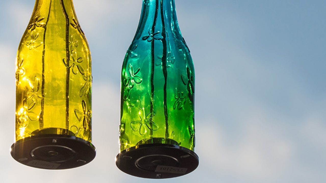 5 maneras diferentes de hacer pendientes con una botella de plástico de  agua y un imperdible – OBJECTBIS – DISEÑO ECOLÓGICO CREATIVO